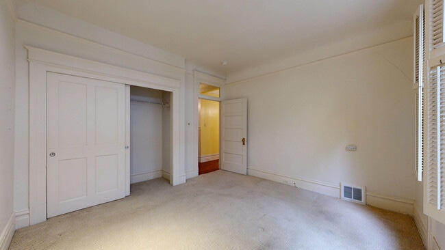 Building Photo - 941 Lombard St