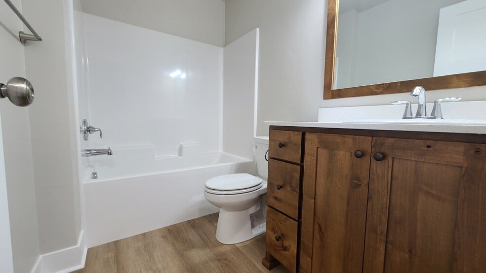 Building Photo - 109 Hillcrest Ave