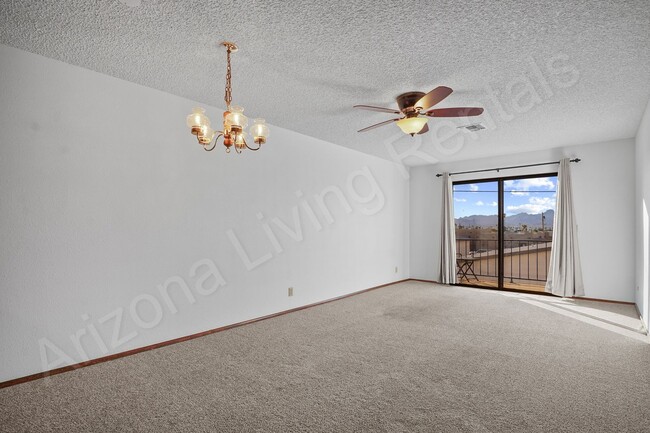 Building Photo - CENTRALLY LOCATED 1 BEDROOM CONDO