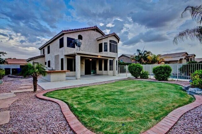 Building Photo - COMING SOON!! 5 bed 3 bath, 3000 + SFT with pool in Carino Estates, Chandler
