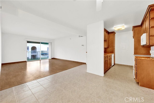 Building Photo - 5460 White Oak Ave