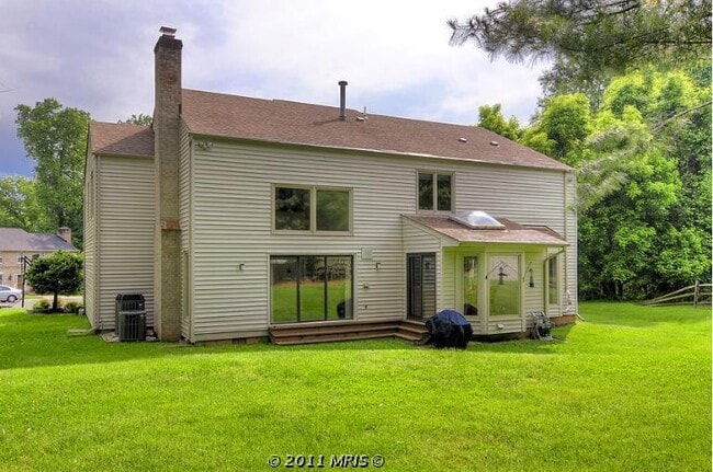 Building Photo - 10304 Snowpine Way