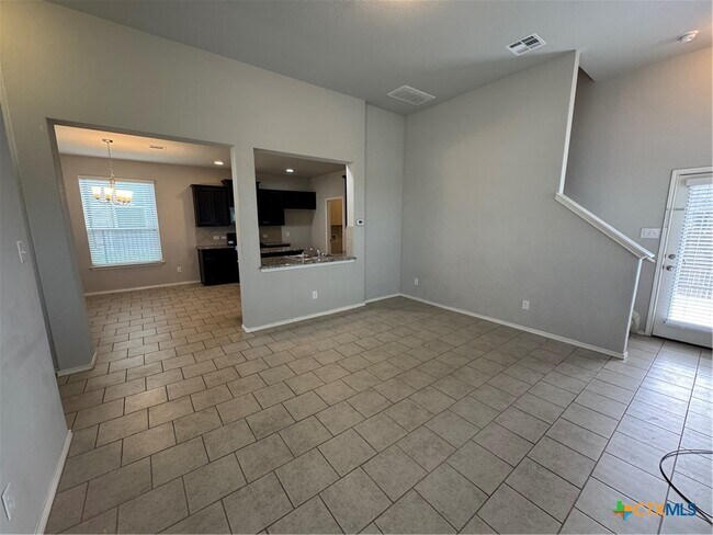 Building Photo - 125 Windfield Path