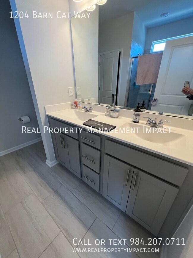 Building Photo - 1204 Barn Cat Way