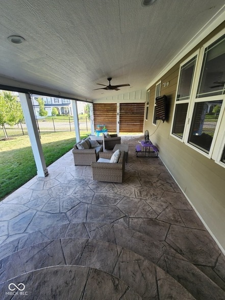 Building Photo - 15803 W Rail Dr