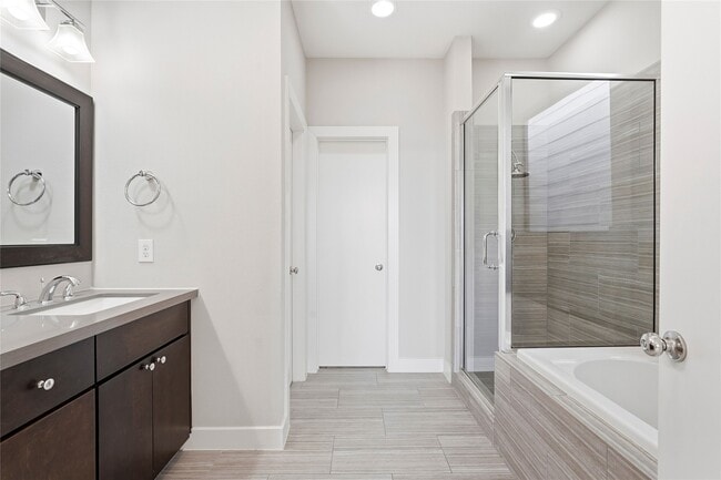 Building Photo - 1613 Milby St