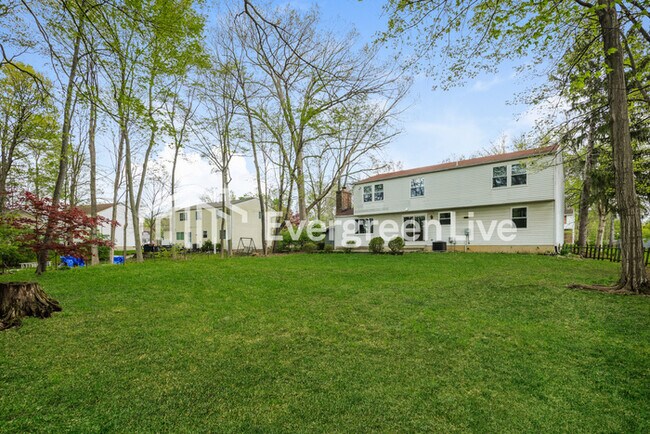 Building Photo - 4206 Satellite Ave