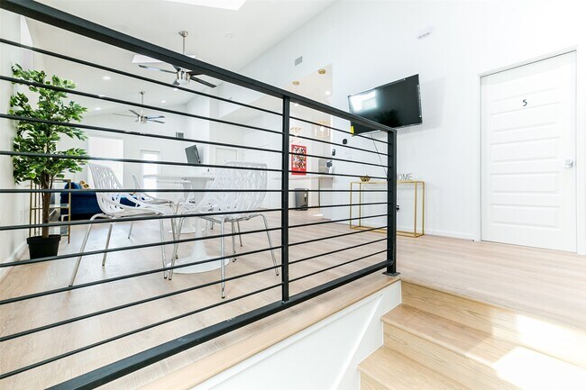 Building Photo - 4303 Chester St