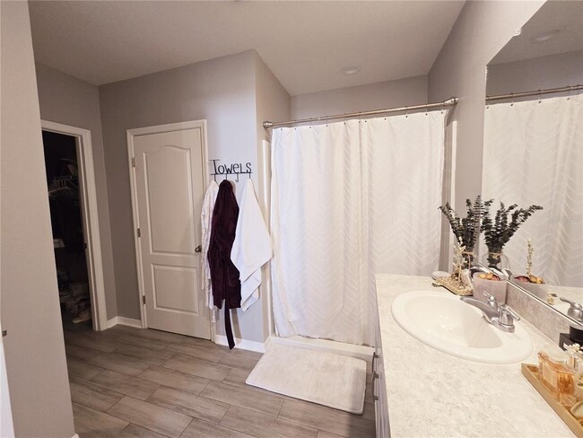 Building Photo - 3180 Royal Tern Dr
