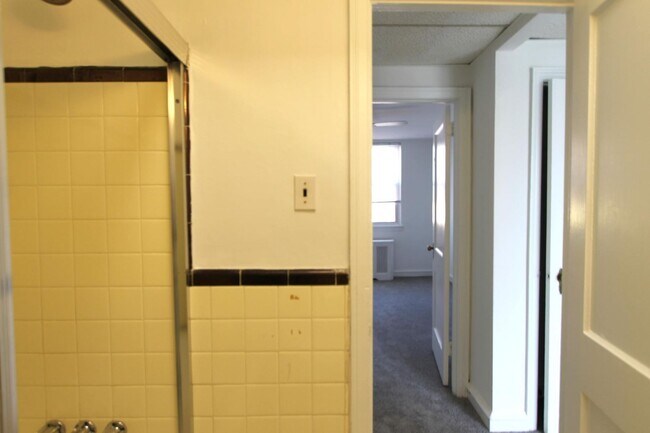 Building Photo - 6711 S Pleasant Pl