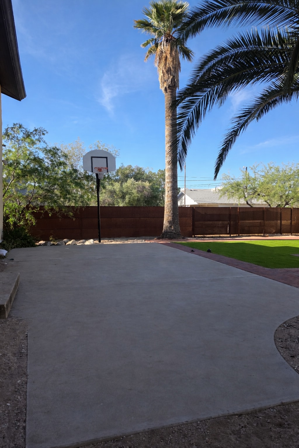 Building Photo - 833 N 4th Ave