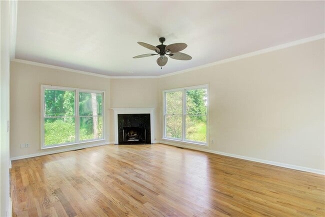 Building Photo - 2462 Empire Forest Dr