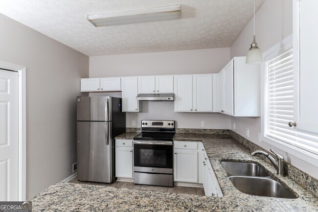 Building Photo - 8930 Capri St
