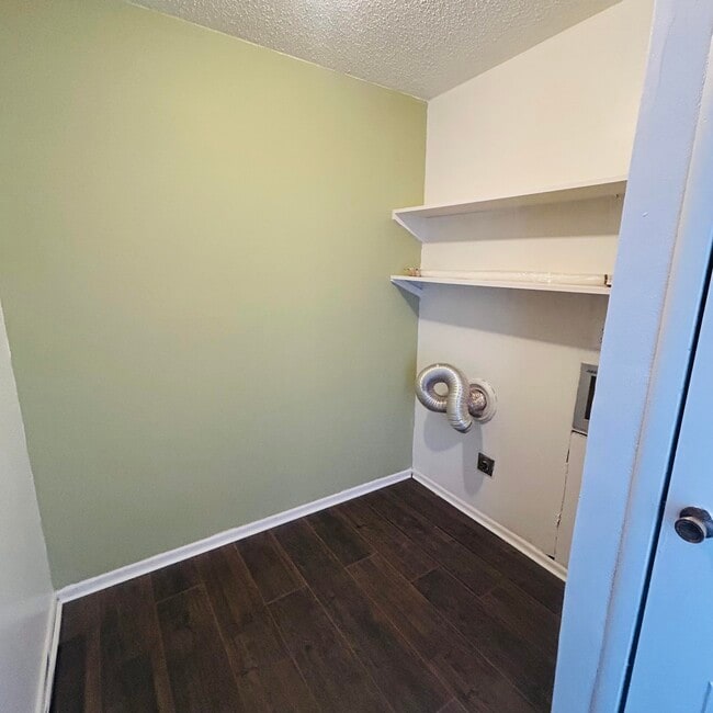 Building Photo - 1918 71st St