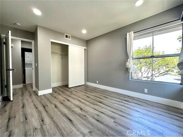 Building Photo - 33 Vassar Aisle