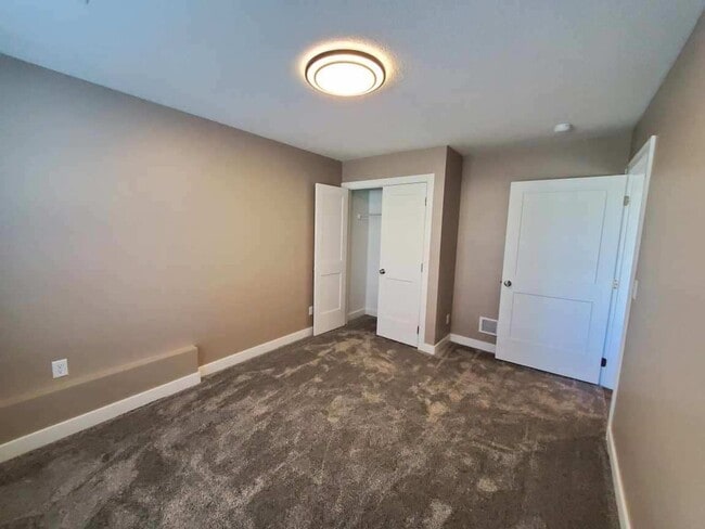 Building Photo - BRAND NEW CONSTRUCTION: 2 Bedroom 2 Full Bath Single Story in East Moline