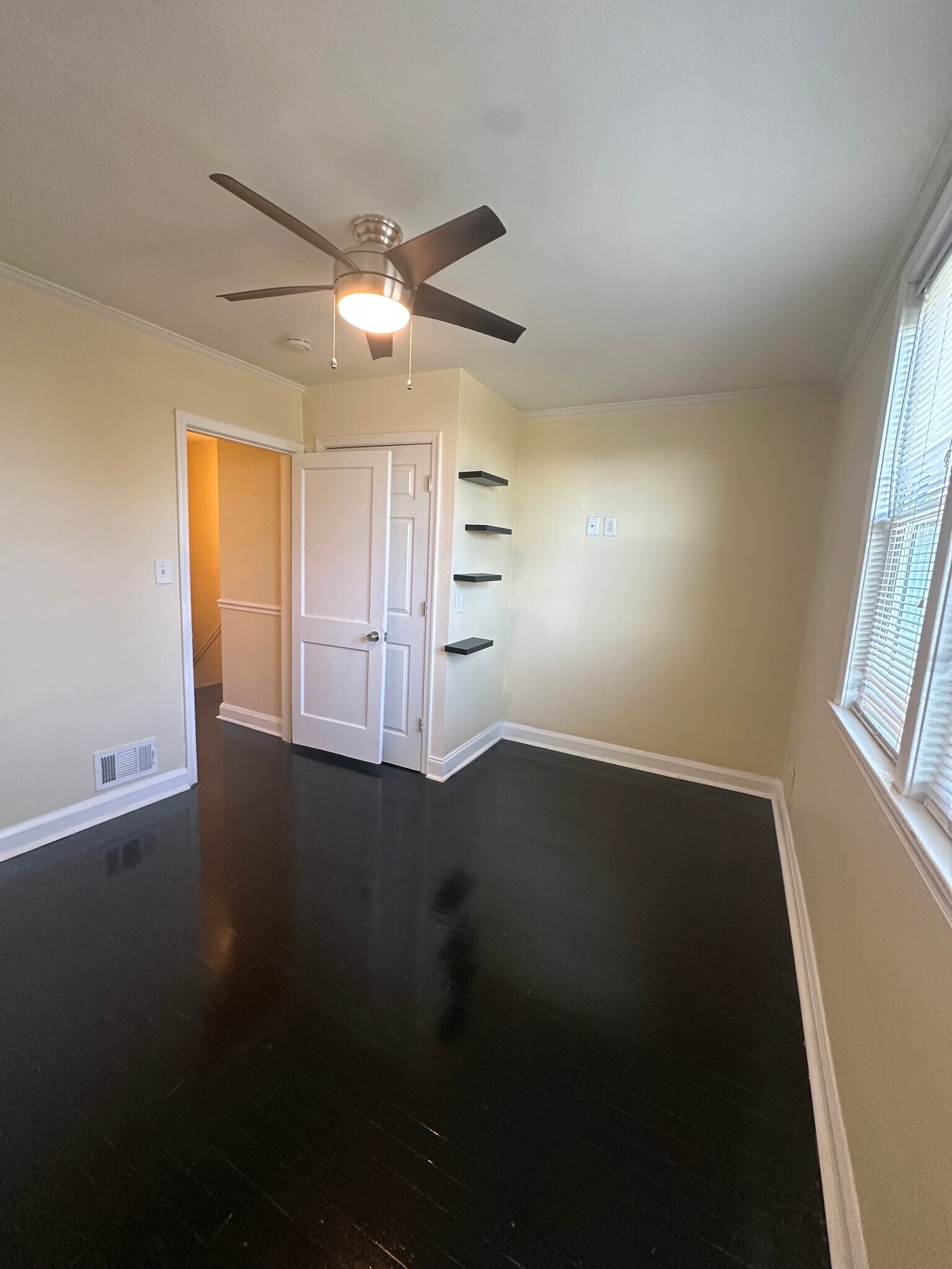 Building Photo - 2824 Edgecombe Cir S