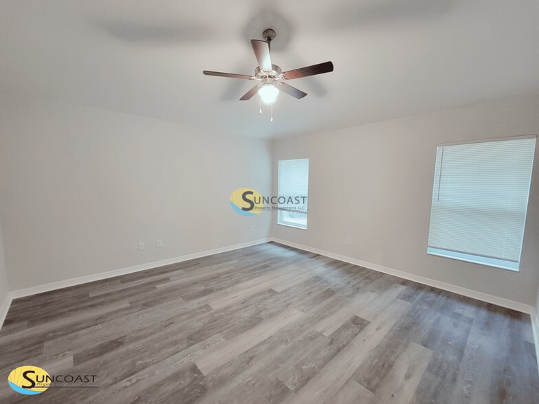 Building Photo - 329 Marion Oaks Blvd