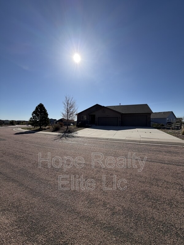 Building Photo - 10931 Glen Canyon Dr