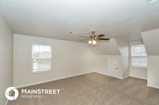 Building Photo - 1313 S Hampton Ct