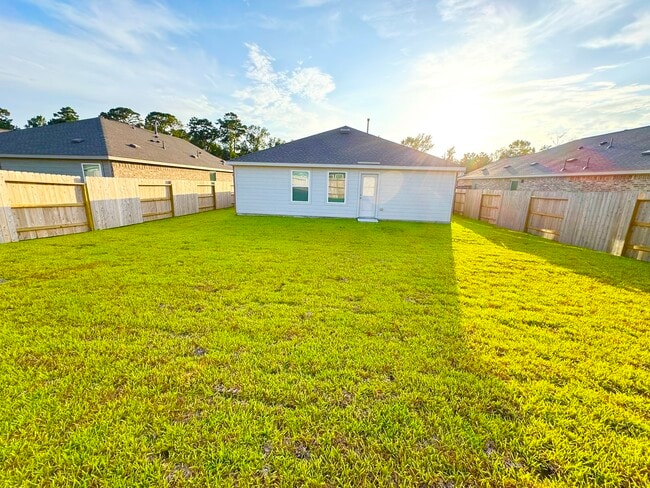 Building Photo - 31508 Pianella Ln