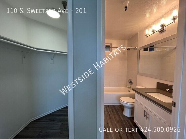 Building Photo - 110 Sweetzer Ave