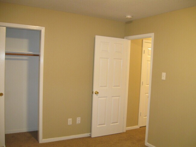 Building Photo - 4807 Dappled Grove Trail