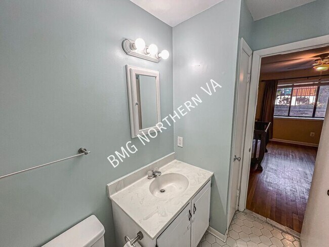 Building Photo - 3816B Steppes Ct