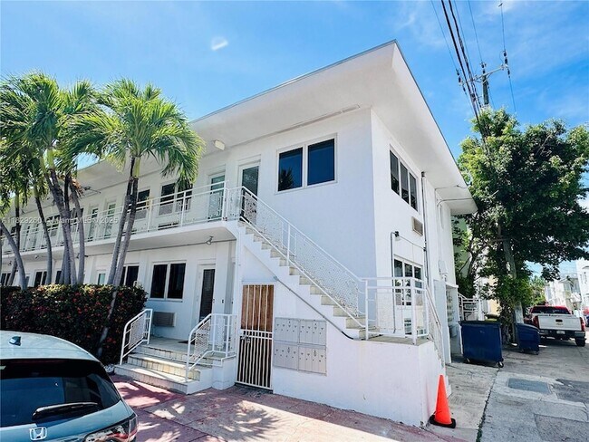 Building Photo - 745 13th St