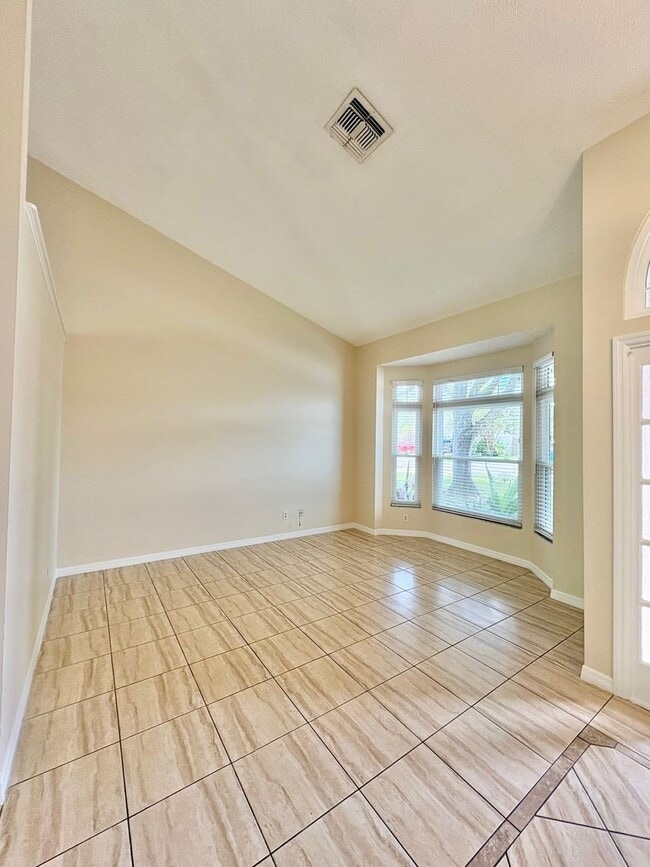 Building Photo - Beautiful 4BR/2.5BA Water View Home - Deer Hollow in the Deerfield Community!