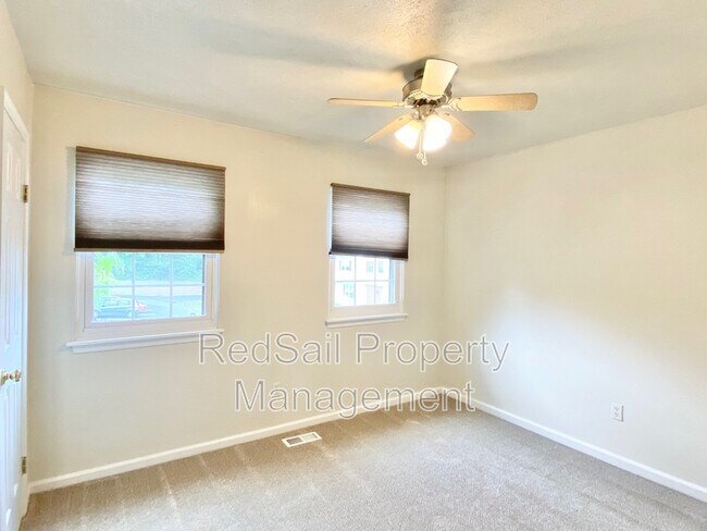 Building Photo - 21 Sidewinder Ct