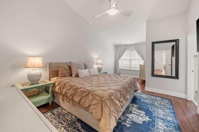 Building Photo - 5250 Sapphire Valley