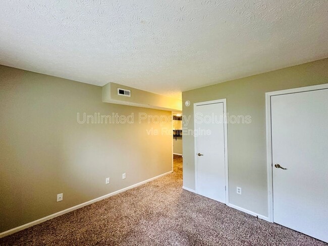 Building Photo - 215 Sunn Aire Ct