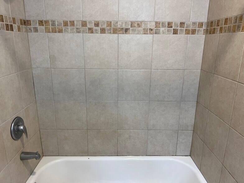 Building Photo - 4141 Apostolo Cir