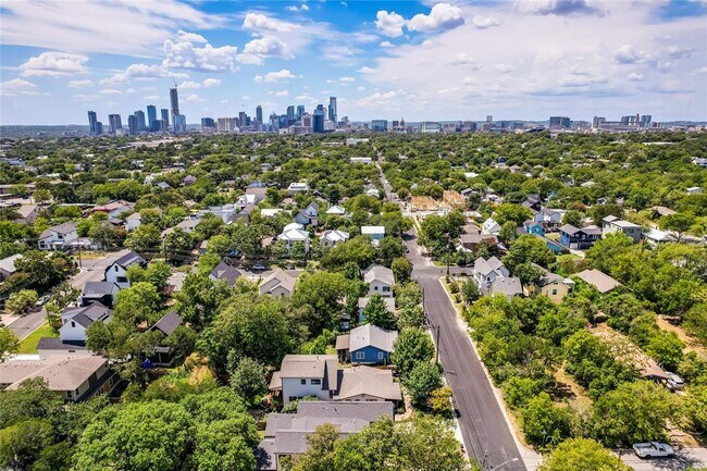 Building Photo - 2709 E 14th St