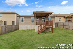 Building Photo - 2122 York Dr