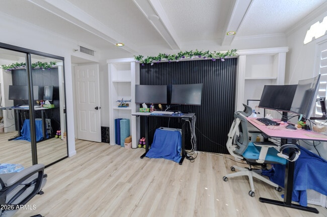 Building Photo - 7870 E Camelback Rd