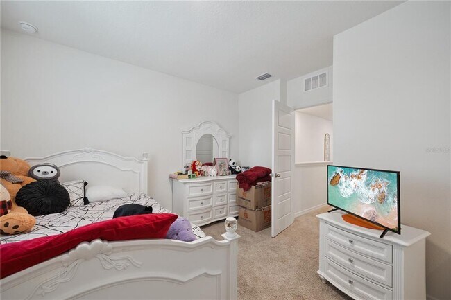Building Photo - 2076 Monteverde Ave