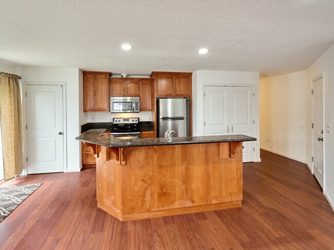 Building Photo - 1214 Alder Dr NE