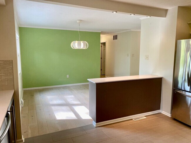 Building Photo - East AVL - Mid Century Modern Beauty in Bo...