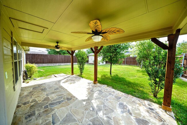 Building Photo - Charming 3-Bedroom Home in Schertz - Great...
