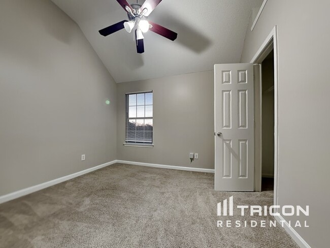 Building Photo - 125 Caney Creek Pkwy