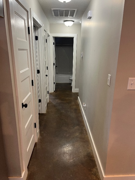 Building Photo - 1143 MS-9