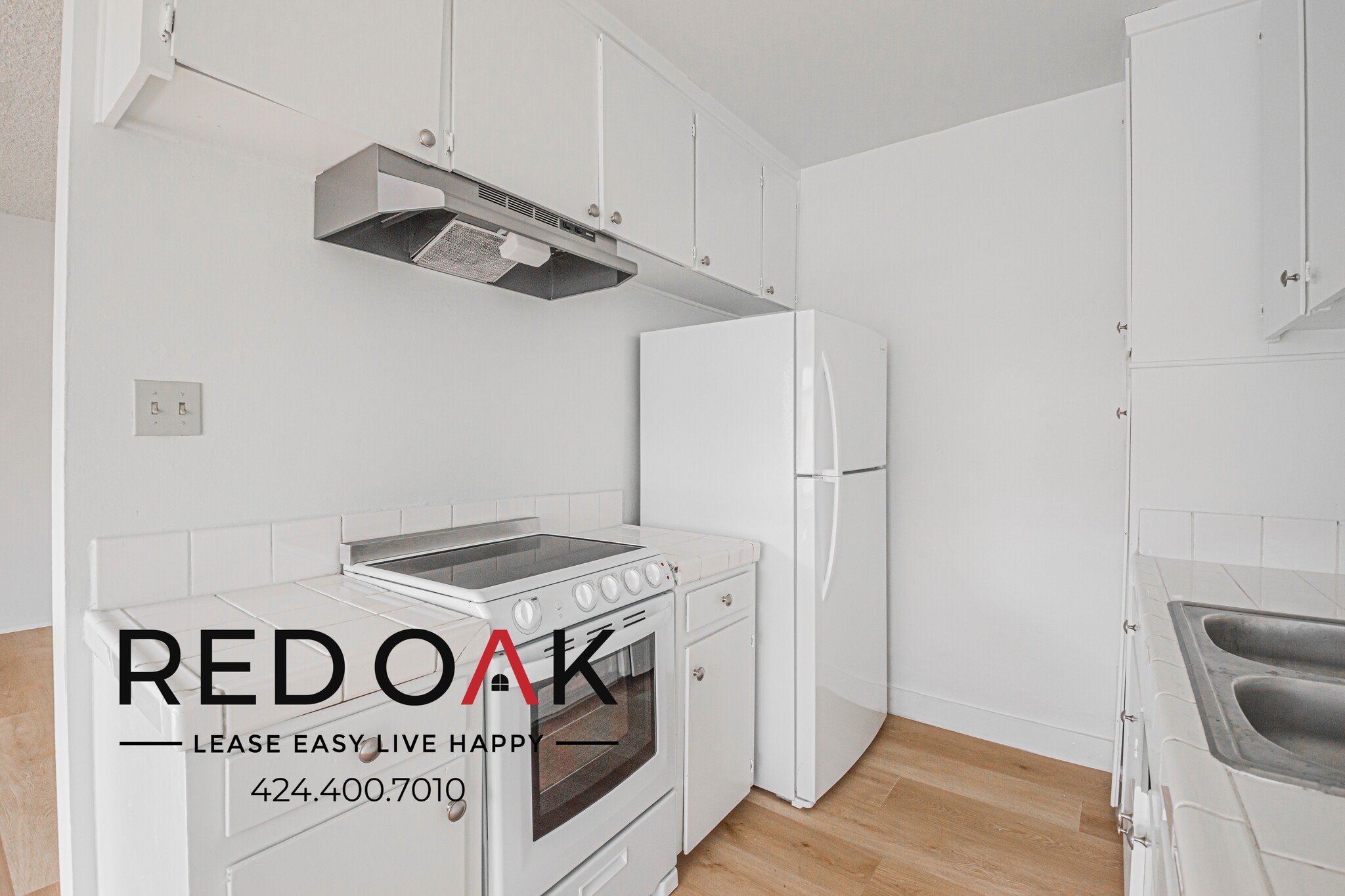 Building Photo - 221 N Berendo St