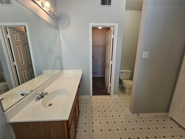 Building Photo - 4211 Mather