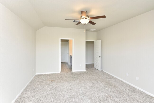 Building Photo - 1214 Oak Barrel Run