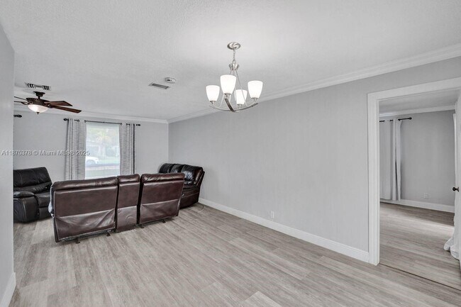 Building Photo - 5031 SW 88th Terrace