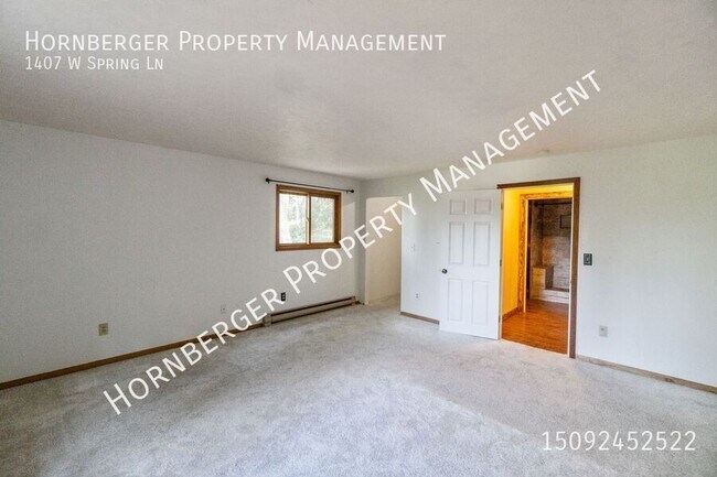 Building Photo - 1407 W Spring Ln