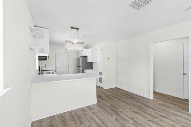 Building Photo - 6708 S Juanita St