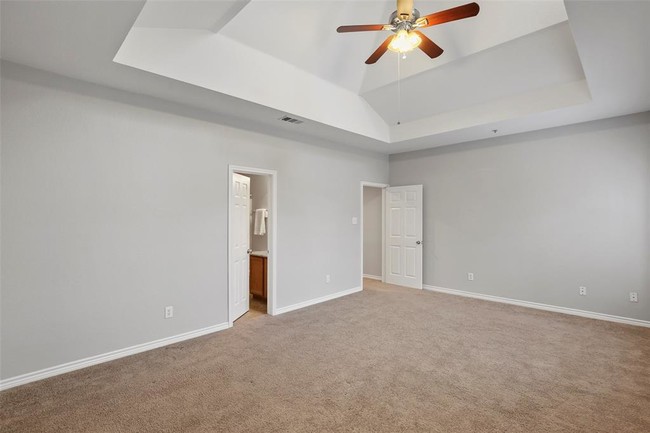 Building Photo - 604 Mozart Way